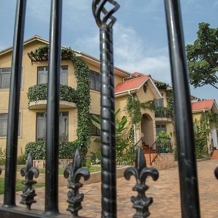 Villa Karibu Serviced Apartments-坎帕拉 外观 照片